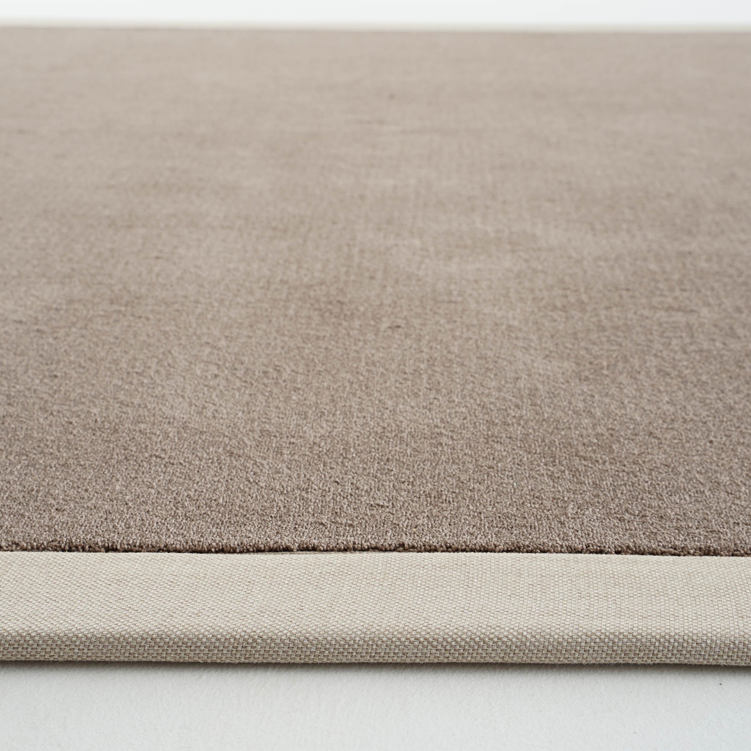 Pre-order 60 Days Delivery 400X300 CM BOUNTY 92 MONTEREY Rug 80104 - Rugs - ebarza Furniture UAE | Shop Modern Furniture in Abu Dhabi & Dubai - مفروشات ايبازرا في الامارات | تسوق اثاث عصري وديكورات مميزة في دبي وابوظبي