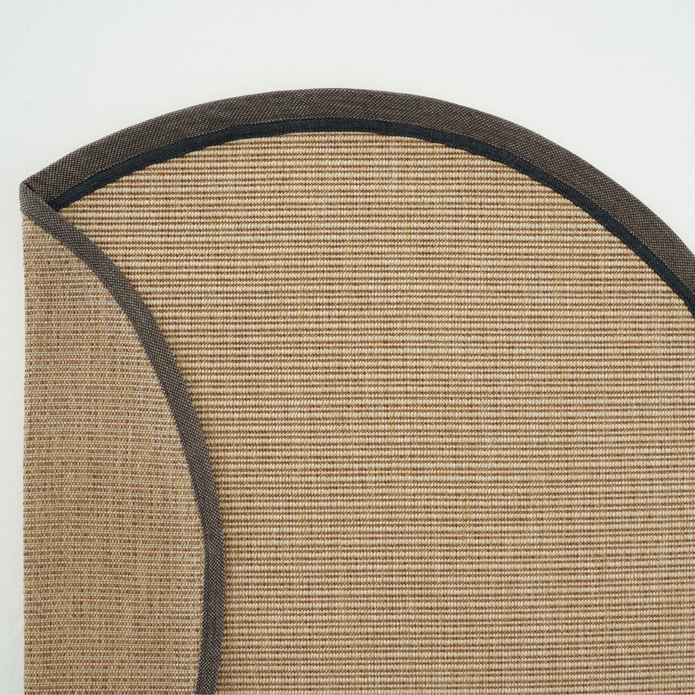 Sisal Carpet Madrid D300 CM CH-SSLMDRD-RL - Rugs - ebarza Furniture UAE | Shop Modern Furniture in Abu Dhabi & Dubai - مفروشات ايبازرا في الامارات | تسوق اثاث عصري وديكورات مميزة في دبي وابوظبي