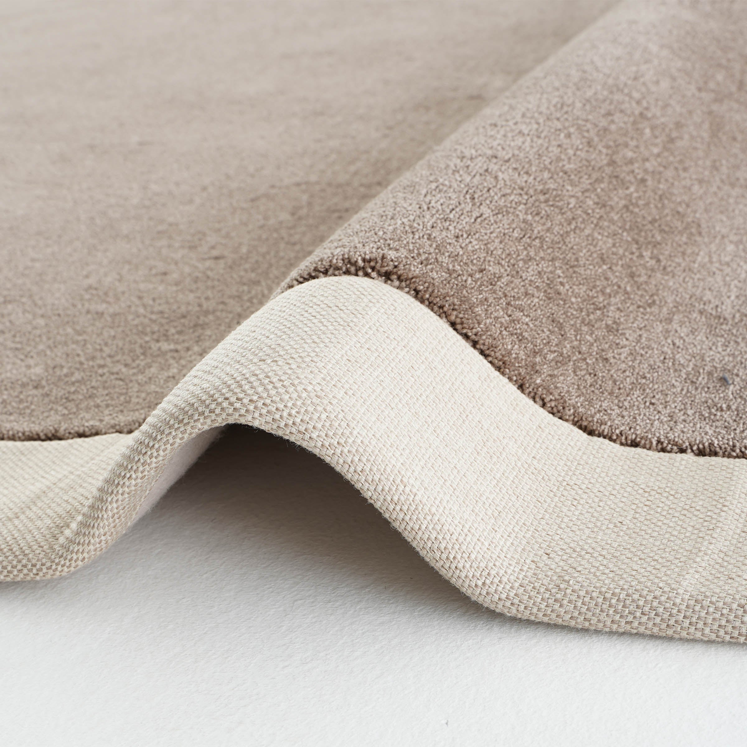 Pre-order 60 Days Delivery 400X300 CM BOUNTY 92 MONTEREY Rug 80104 -  Rugs - ebarza Furniture UAE | Shop Modern Furniture in Abu Dhabi & Dubai - مفروشات ايبازرا في الامارات | تسوق اثاث عصري وديكورات مميزة في دبي وابوظبي