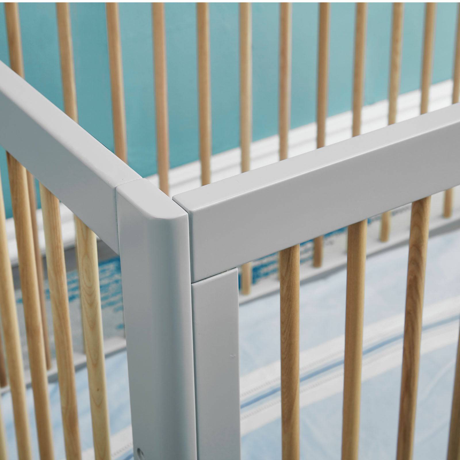 Baby Crib Et-Y003-Wh+Nat -  Cribs - ebarza Furniture UAE | Shop Modern Furniture in Abu Dhabi & Dubai - مفروشات ايبازرا في الامارات | تسوق اثاث عصري وديكورات مميزة في دبي وابوظبي